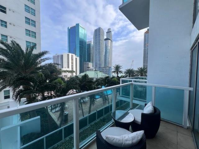 2 Story Loft Downtown Miami Apartman Kültér fotó